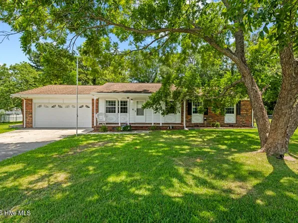 604 Oakwood Avenue, Jacksonville, NC 28546