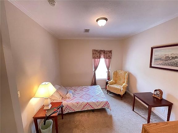 5th image of 4818 N Miro St