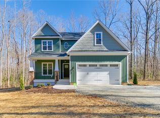 3660 W Rocketts Ridge Ct, Sandy Hook, VA 23153