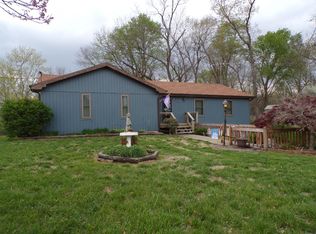 1305 N Fremont Rd, Ozark, MO 65721
