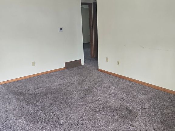 2nd image of 510 Nicely Pl APT 8