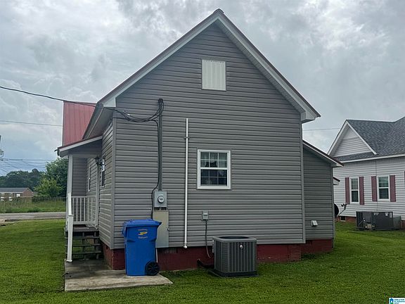 2nd image of 205 Barlow St