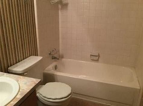 5th image of 133 Sandalwood Cir