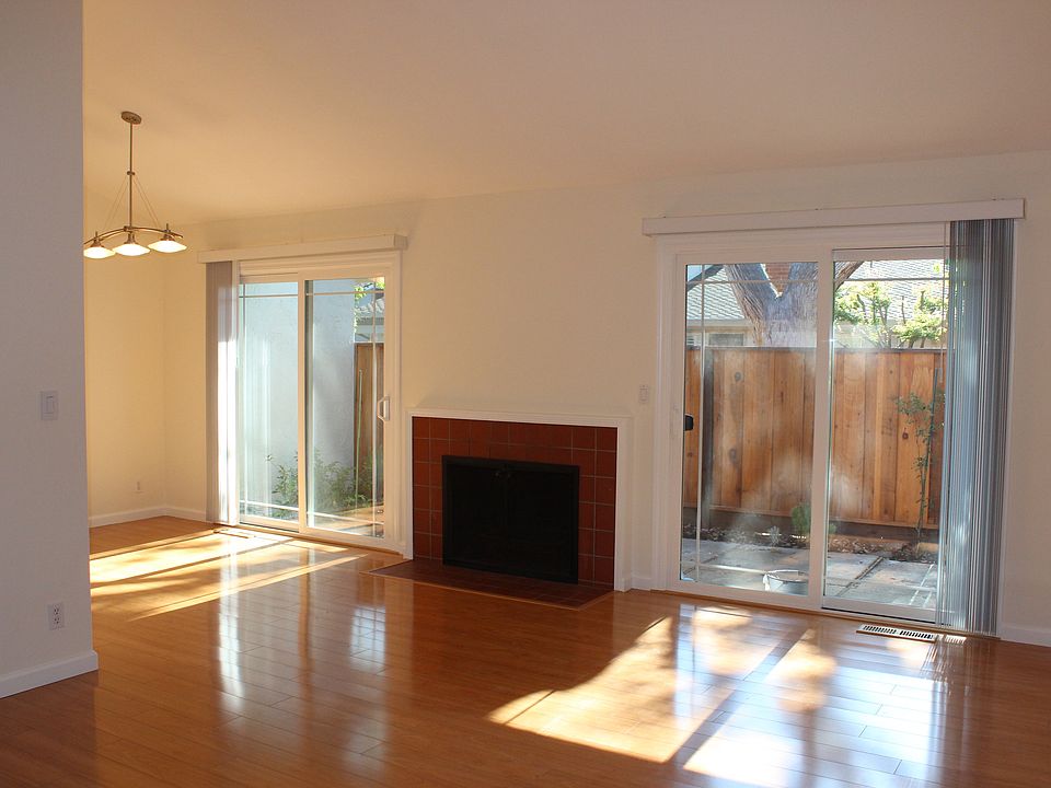 1st image of 10924 Northview Sq