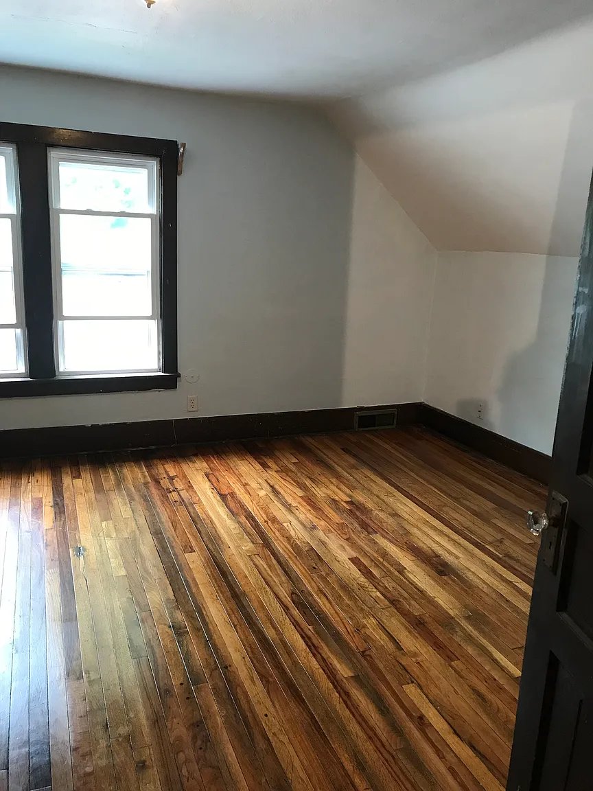 117 Hancock Ave photo 1