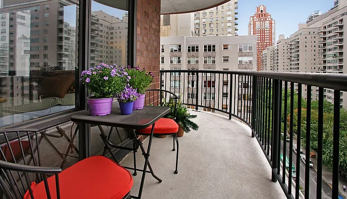 Sold by Corcoran | media 3