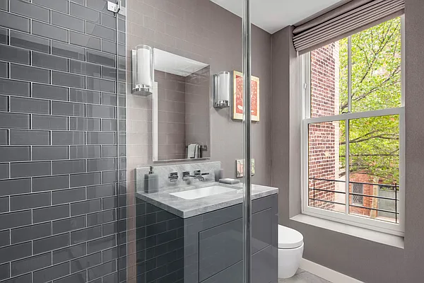 Rented by Sotheby's International Realty | media 28