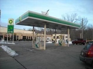 116 N Pearl St, New London, WI 54961