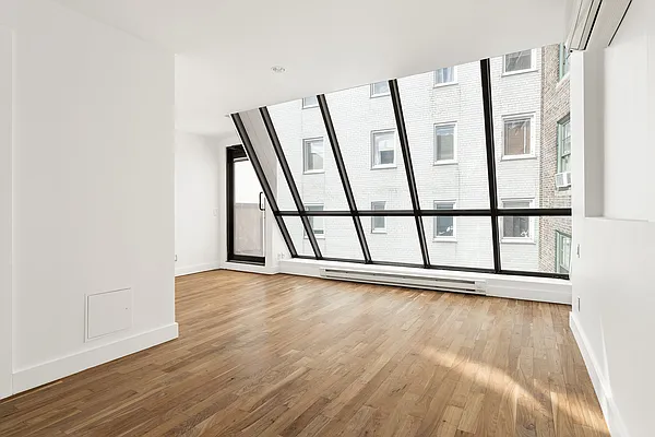 Rented by SERHANT. | media 4