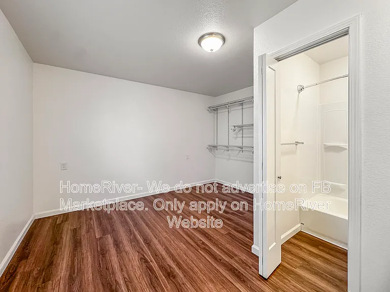 1620 F St #6 — Photo 3