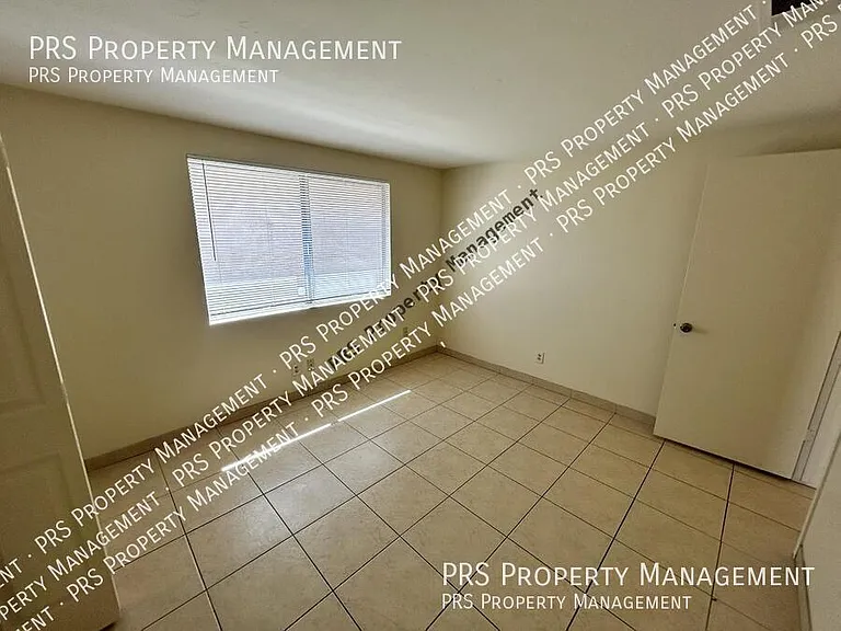 1762 W Colt Rd — Photo 21