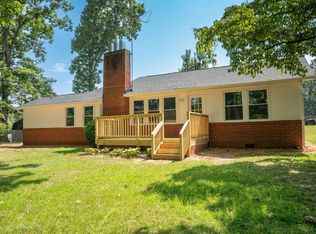 113 Oakleaf Dr, Landrum, SC 29356