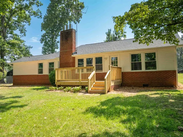 113 Oakleaf Dr, Landrum, SC 29356