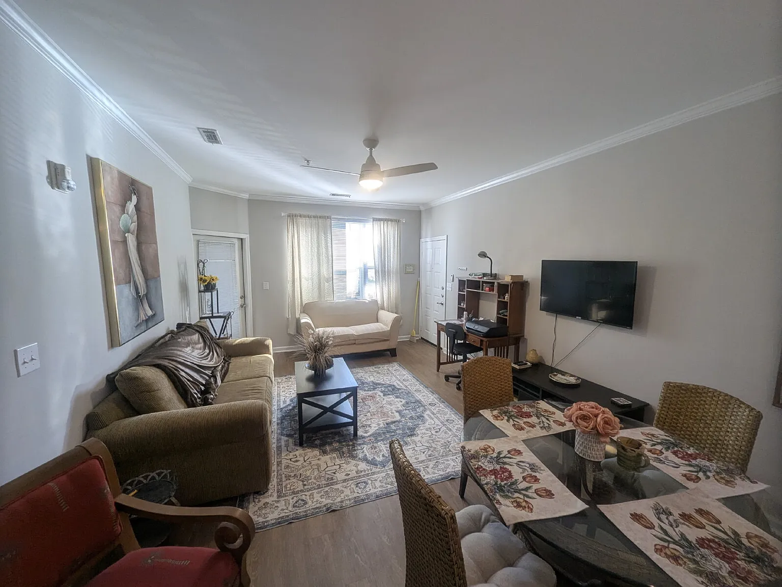 1 bed, 1.0 bath, 759 sqft, $2,075 — Photo 1