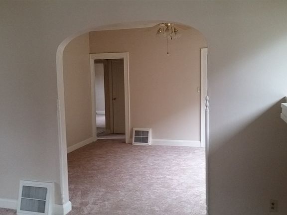 5th image of 610 S Runnymeade Ave