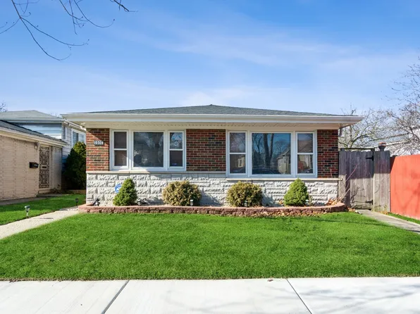 10504 S Bensley Ave, Chicago, IL 60617