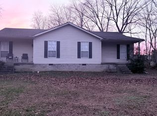 1098 Main St #1100, Greenbrier, TN 37073