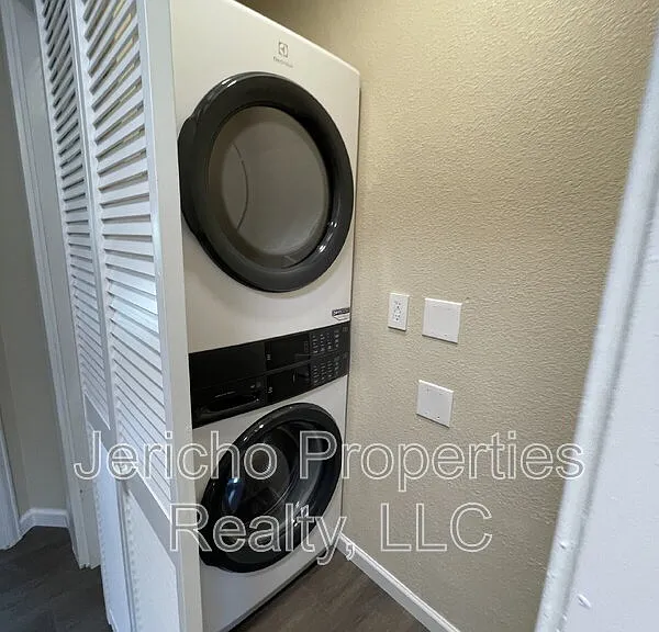 11880 W Independence Ave — Photo 4