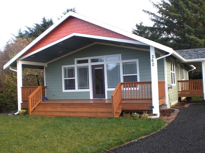 Like-new bungalow at the Ocean!
