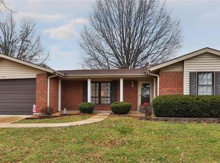 2171 Chatport Rd, Saint Louis, MO 63129