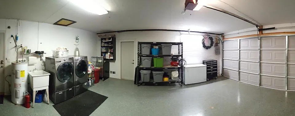 2520 E La Jolla Dr