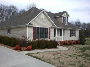 10 Rebecca Ln W, Estill Springs, TN 37330