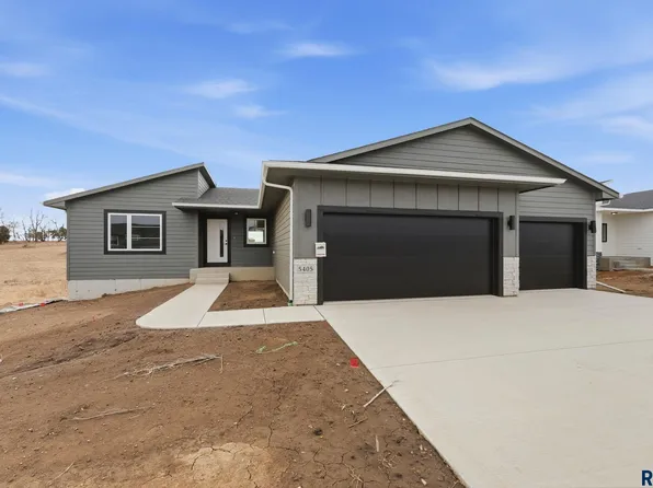 5405 E Brennan Dr, Sioux Falls, SD 57110
