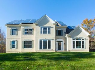 18 Highlands Trl, Ringwood, NJ 07456