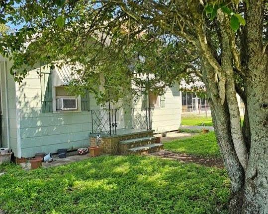3rd image of 397 Choupique Ln