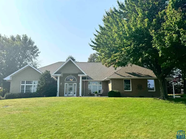114 Mallard Ave, Storm Lake, IA 50588