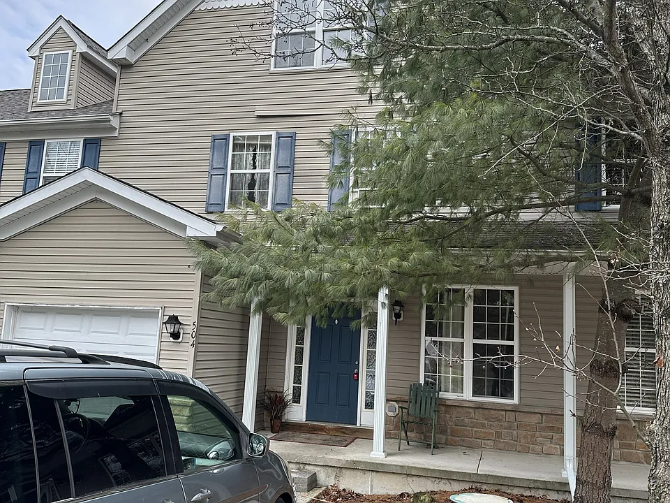 504 Brushy Mountain Rd