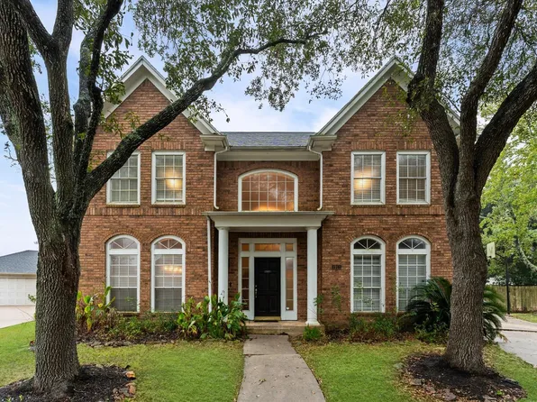 1911 Triple Mast Cir, League City, TX 77573