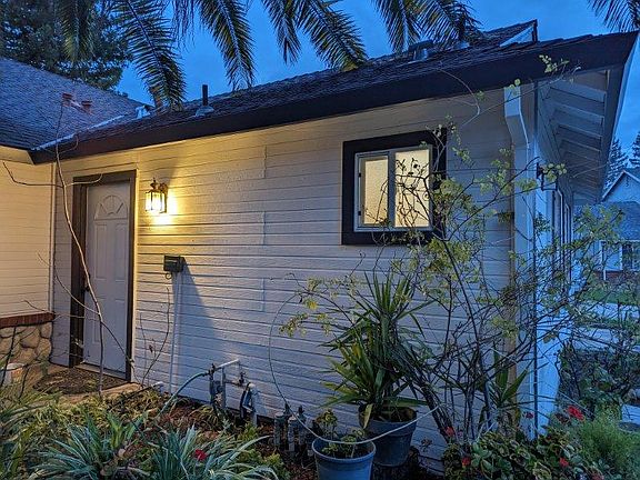 2nd image of 6653 Glen Hollow Ct #B