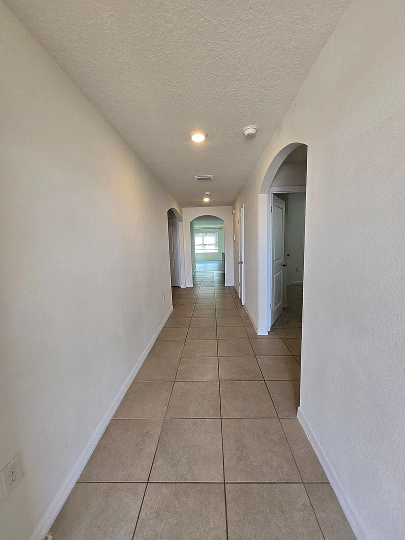 4 bedroom 2 bath Home for Rent in the Heart of Newberry — Photo 2