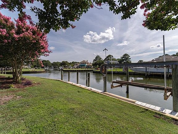 Over 162 feet of waterfront!