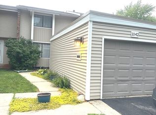 1042 Cascade Dr, Aurora, IL 60506