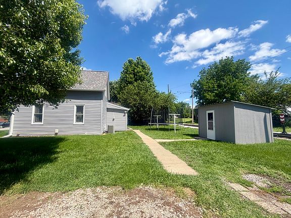 2nd image of 328 11th St