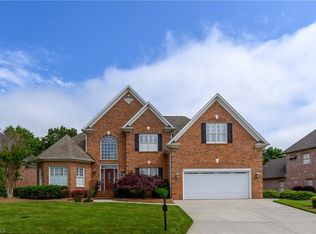 2109 Waterford Village Dr, Clemmons, NC 27012