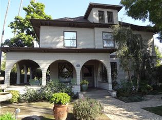 896 N Raymond Ave, Pasadena, CA 91103