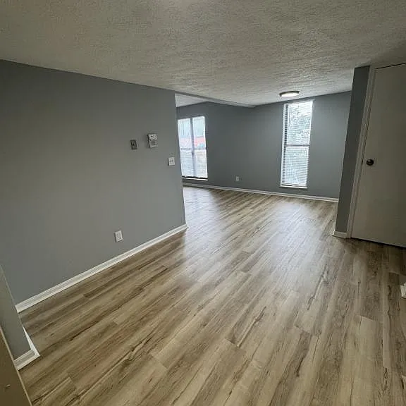 8380 Cottonwood Dr — Photo 2