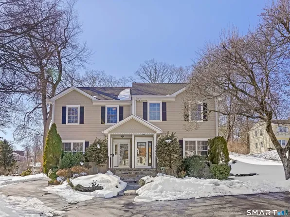 86 Forest Street #S, New Canaan, CT 06840