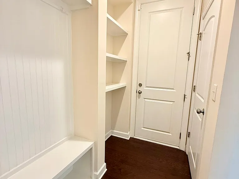 5633 Garrow Glen Rd — Photo 3