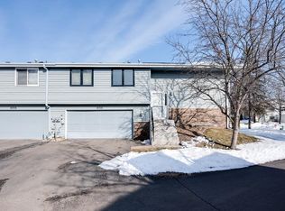 3596 Avon Ct, Woodbury, MN 55125