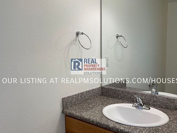 5th image of 2747 SE 84th Ave