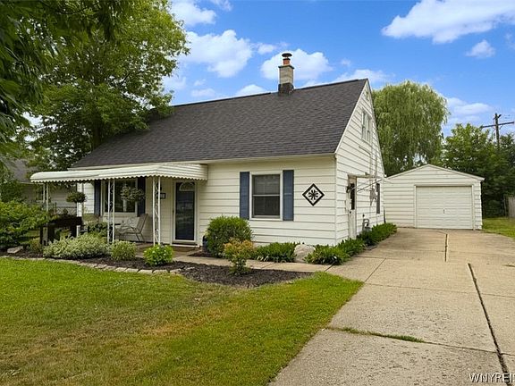 2nd image of 1158 Stony Point Rd