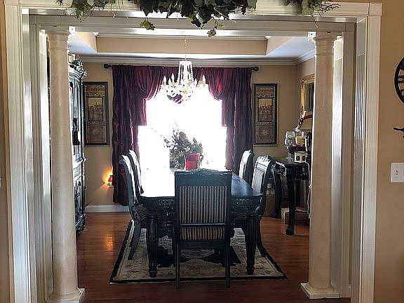 2nd image of 900 Spyglass Cir