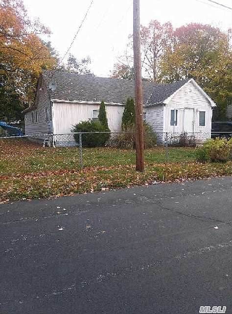 1st image of 135 Irving Ave
