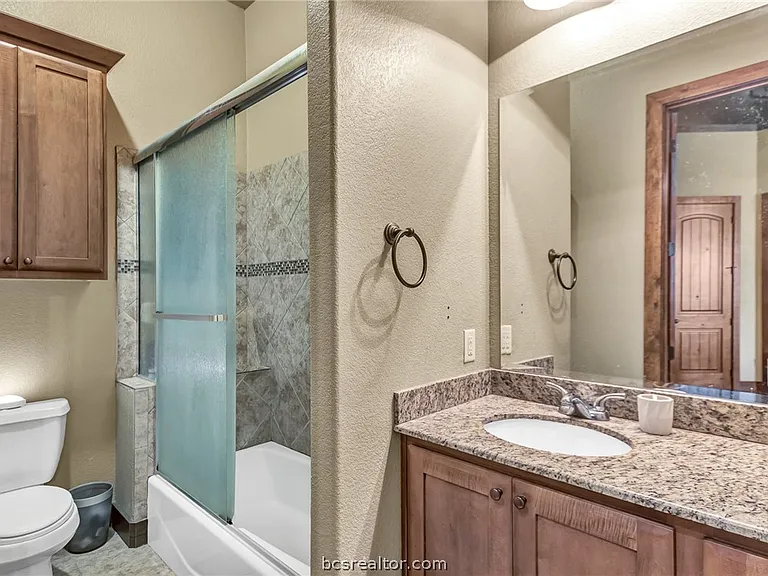 211 N Main St #21 — Photo 11