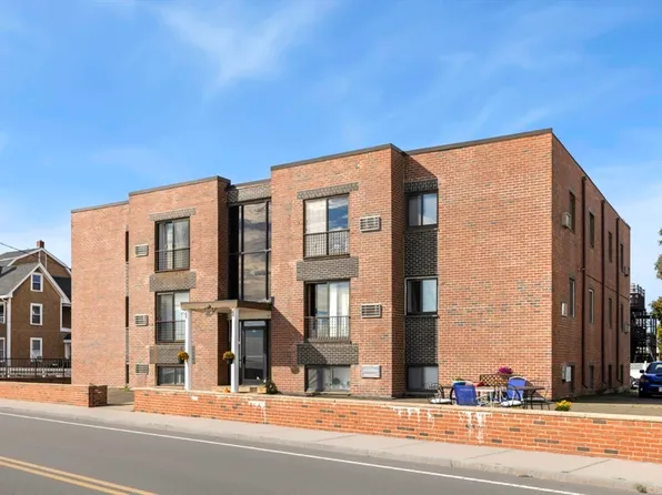 222 Winthrop Shore Dr APT 7, Winthrop, MA 02152