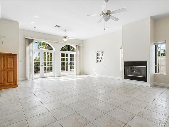 4th image of 1500 SE 12th Court